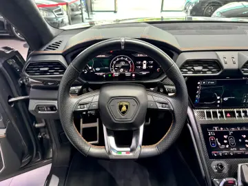 Lamborghini URUS 4.0 V8 CARBON ADAS MASSAGE PANO 23