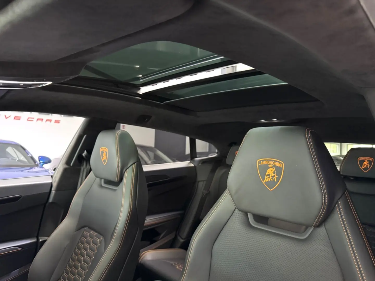 Lamborghini URUS 4.0 V8 CARBON ADAS MASSAGE PANO 23