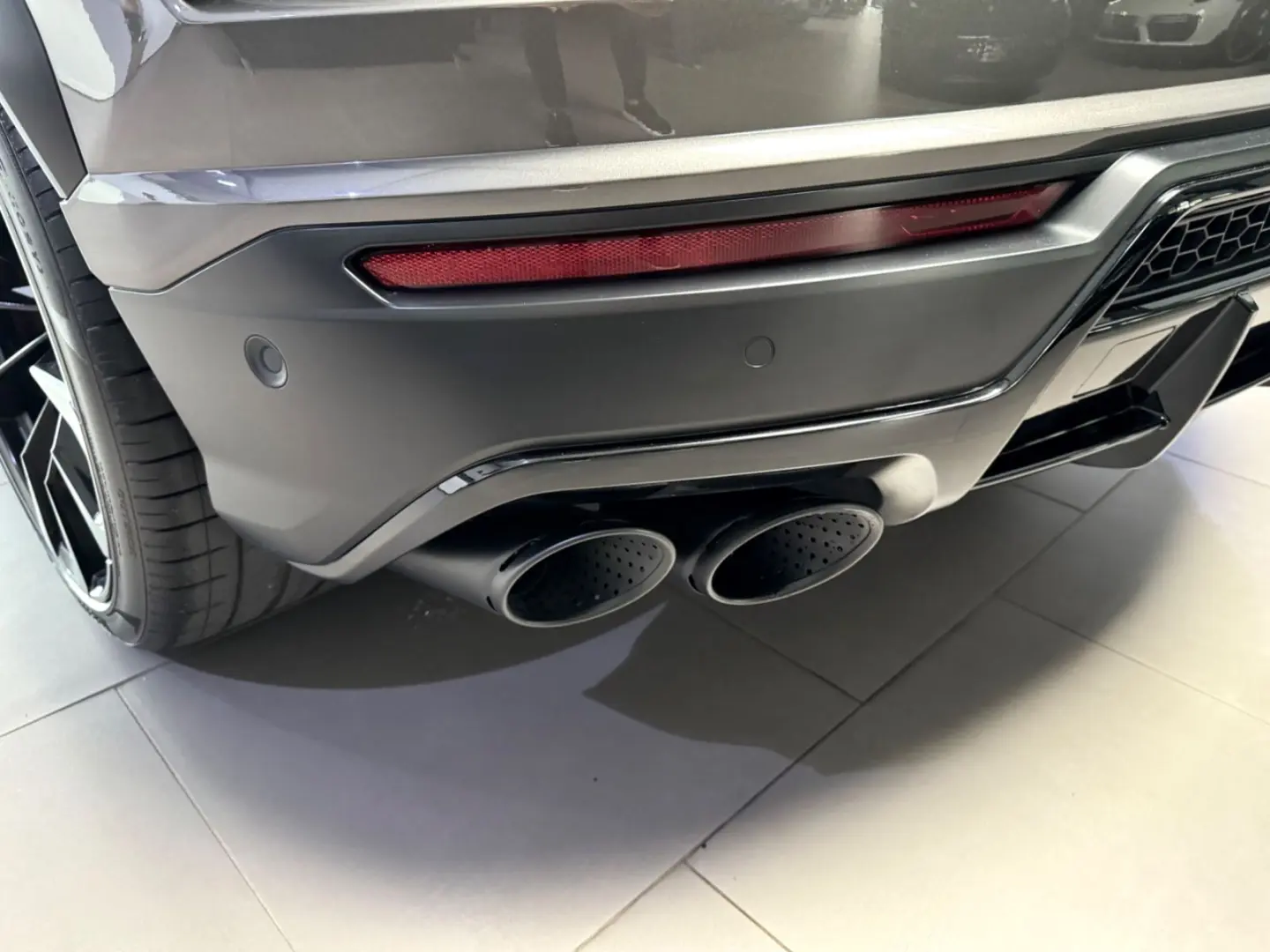 Lamborghini URUS 4.0 V8 CARBON ADAS MASSAGE PANO 23