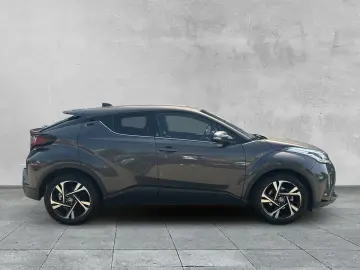 C-HR Hybrid Team D SPURHALTEASSISTENT+KAMERA+LED