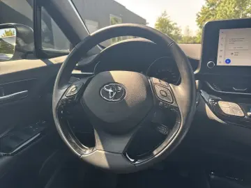 C-HR Hybrid Team D SPURHALTEASSISTENT+KAMERA+LED