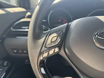 C-HR Hybrid Team D SPURHALTEASSISTENT+KAMERA+LED