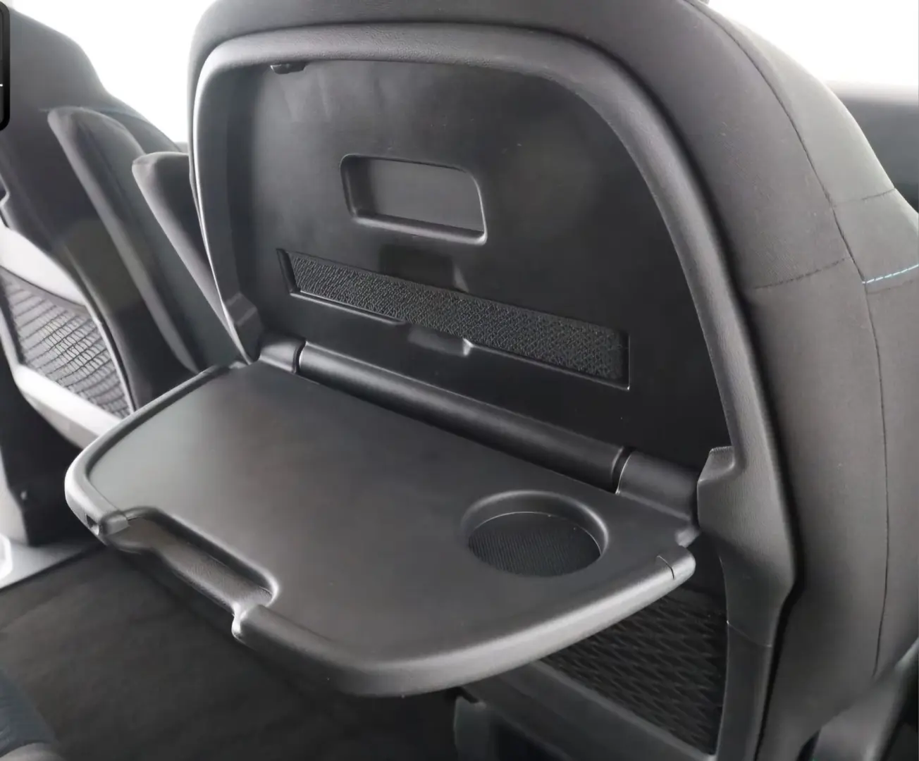 Peugeot Traveller L2 Active 2.0 HDI 150 CP 8 LOCURI