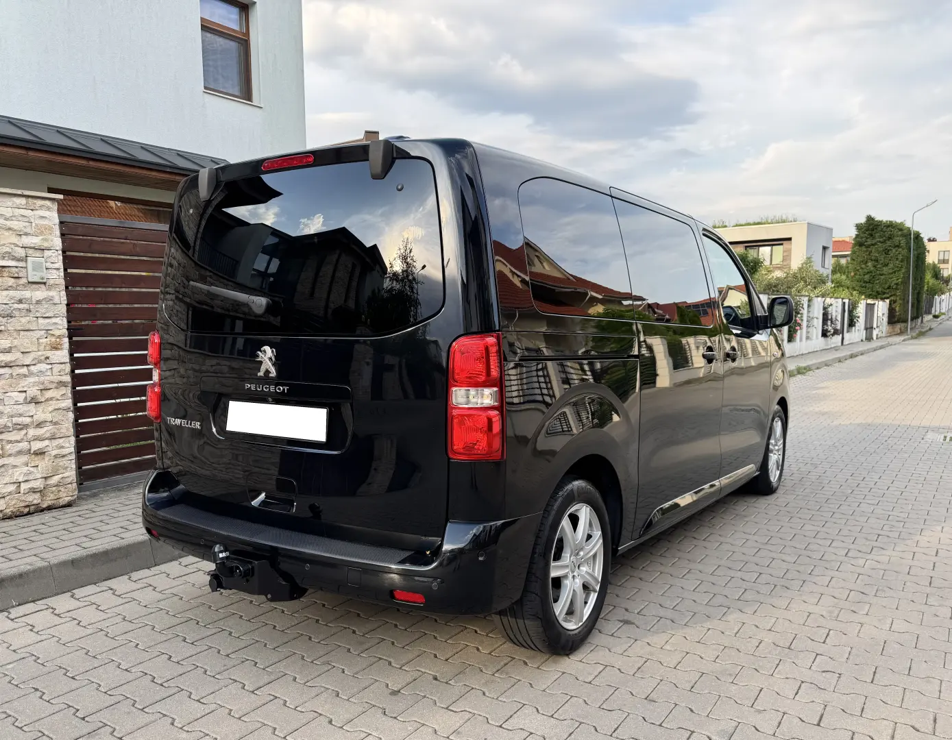 Peugeot Traveller L2 Active 2.0 HDI 150 CP 8 LOCURI
