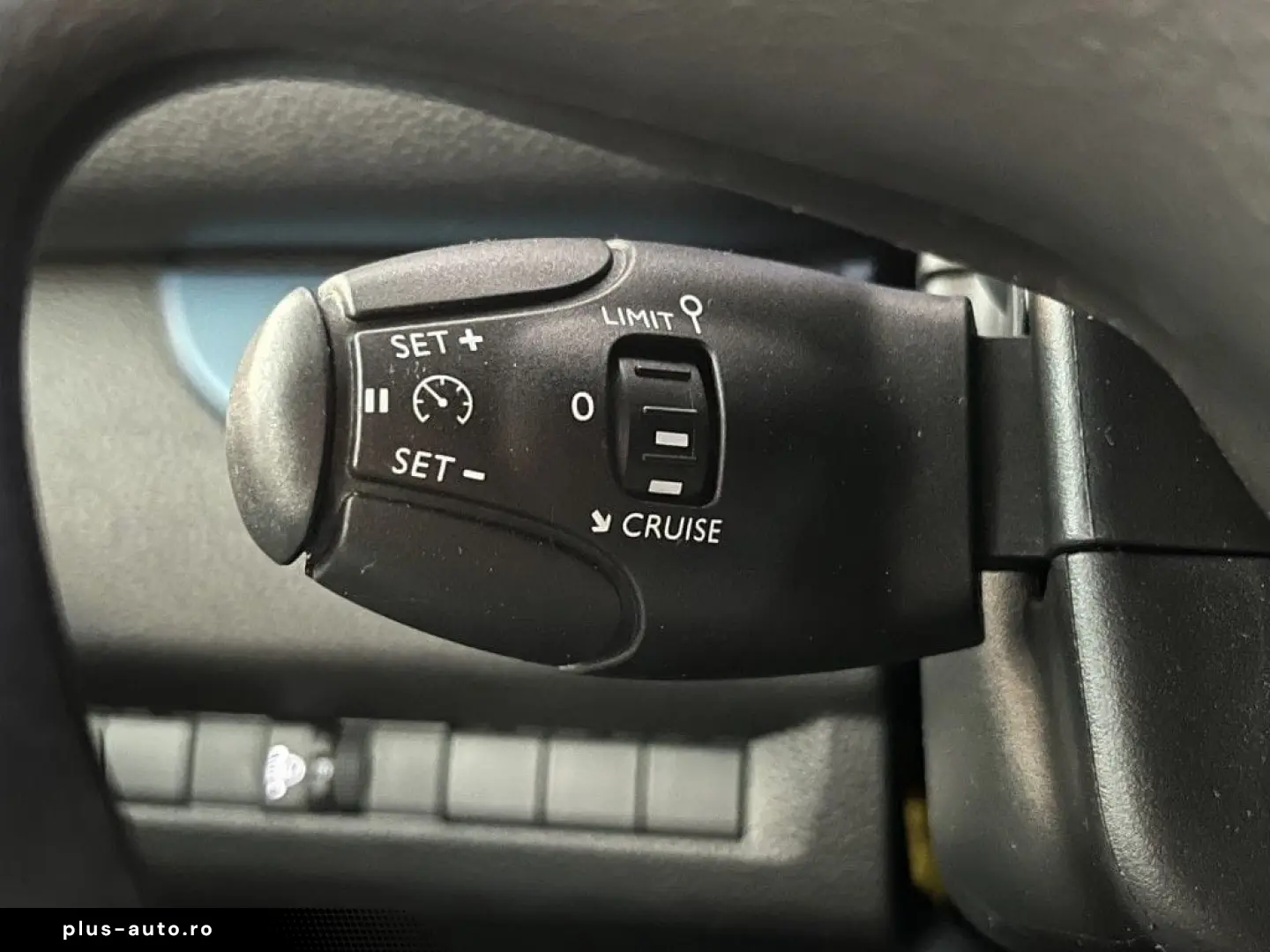 Peugeot Traveller L2 Active 2.0 HDI 150 CP 8 LOCURI