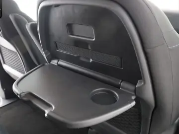 Peugeot Traveller L2 Active 2.0 HDI 150 CP 8 LOCURI