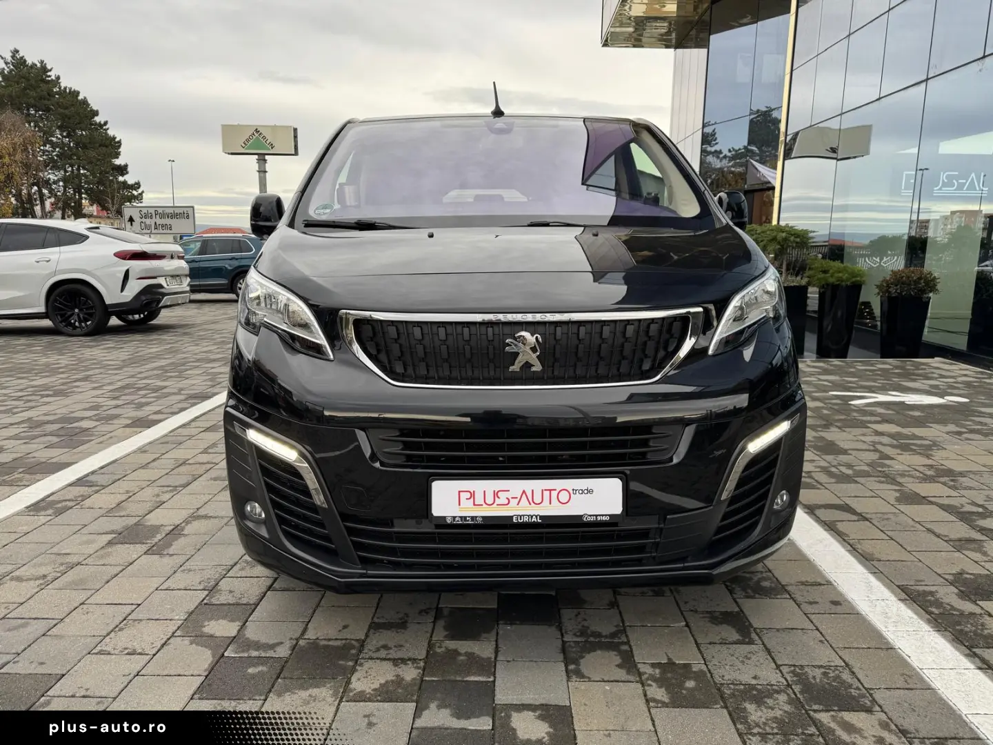 Peugeot Traveller L2 Active 2.0 HDI 150 CP 8 LOCURI