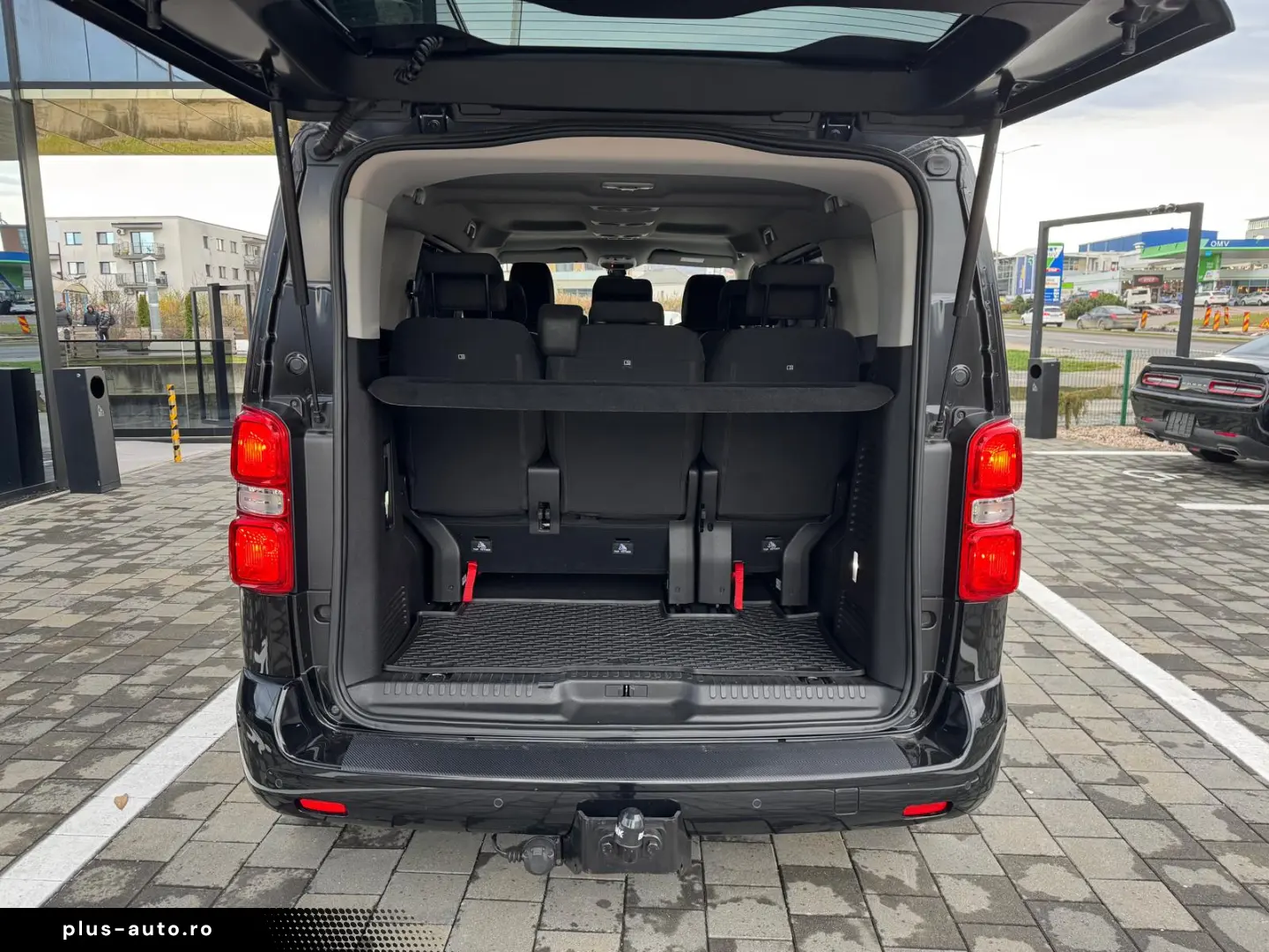 Peugeot Traveller L2 Active 2.0 HDI 150 CP 8 LOCURI