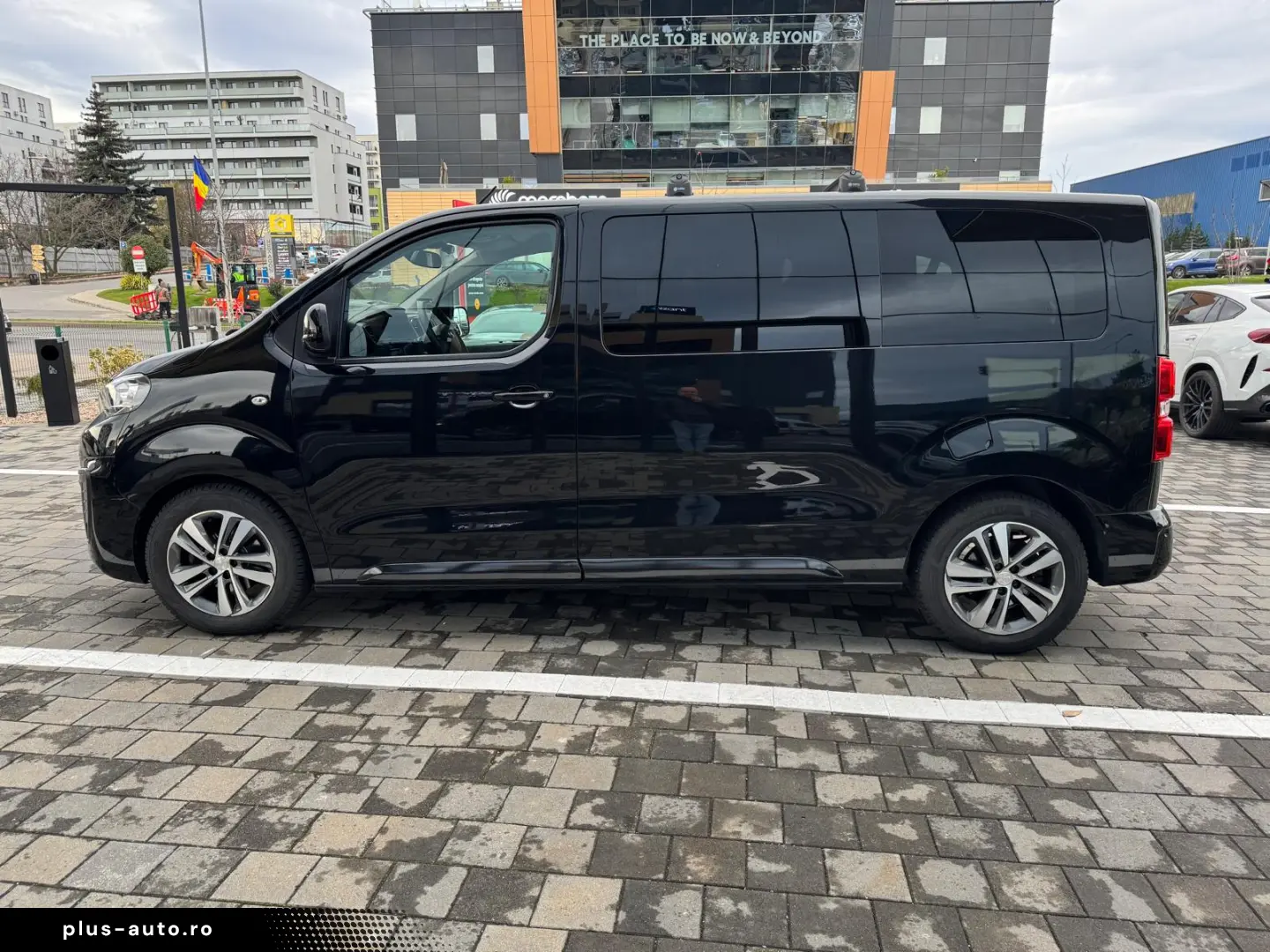 Peugeot Traveller L2 Active 2.0 HDI 150 CP 8 LOCURI