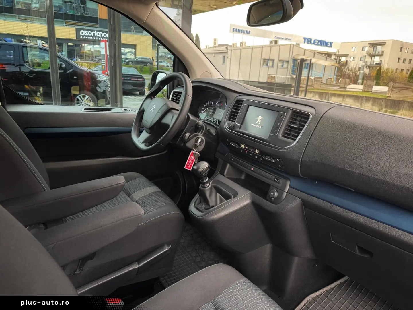 Peugeot Traveller L2 Active 2.0 HDI 150 CP 8 LOCURI