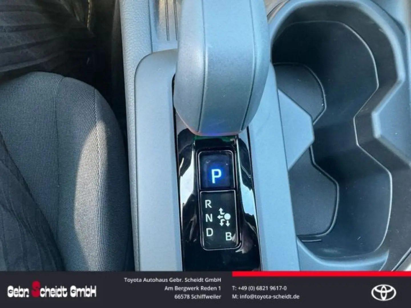 C-HR 2.0 Hybrid Team Deutschland Navi digitales 