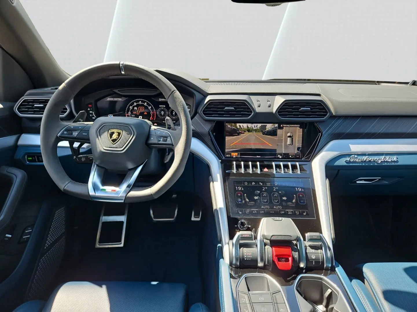 Lamborghini Urus Akrapovic Keramik Pano CarbonPaket HUD B&O