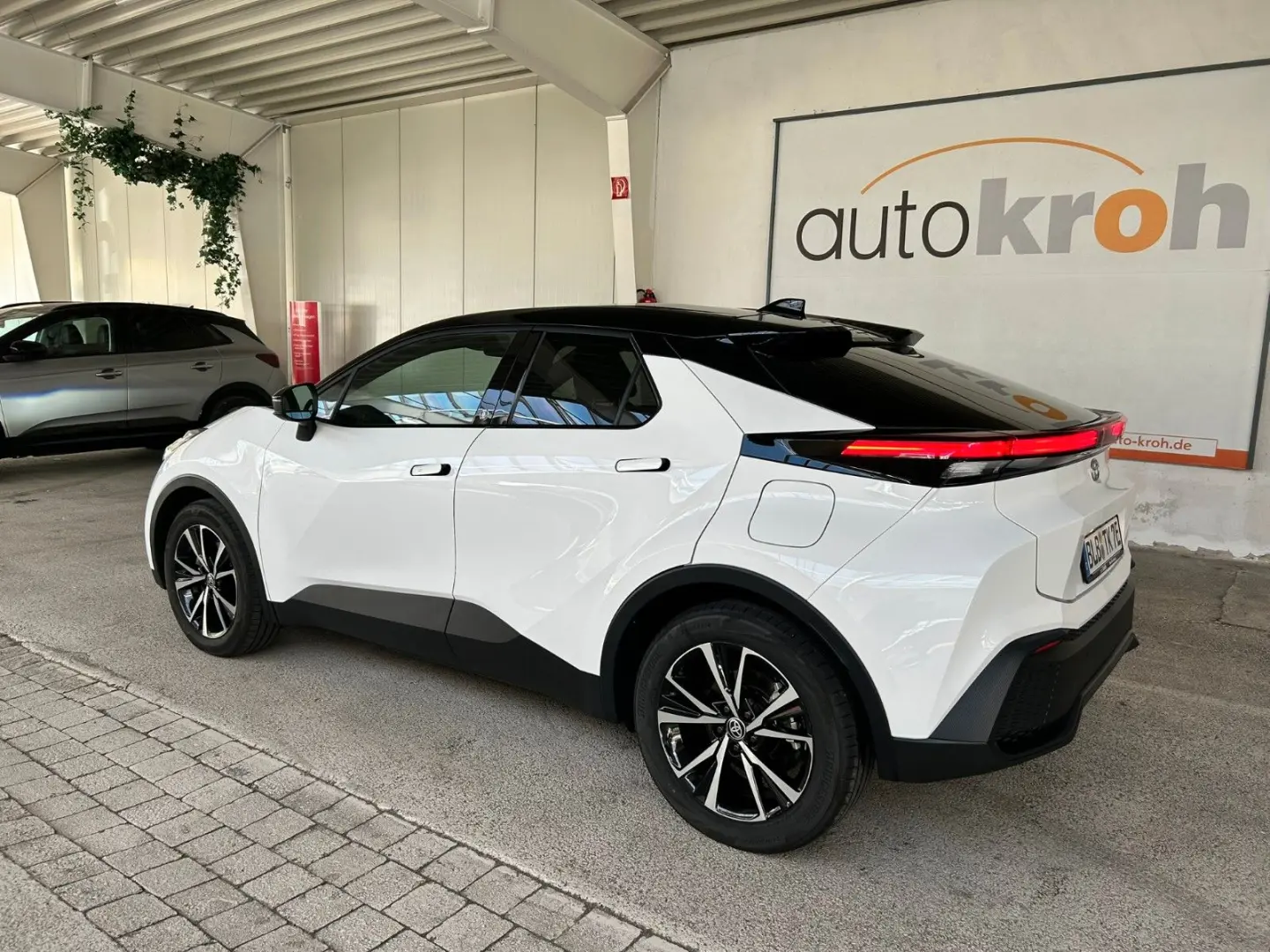 C-HR 2.0-l-VVT-i Plug-in Hybrid Team D Technikp.