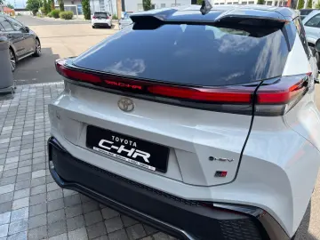 C-HR 2,0 Hybrid AWD GR Sport JBL TOPFAHRZEUG