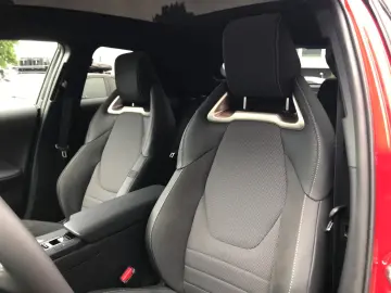 C-HR Hybrid 2.0L Lounge