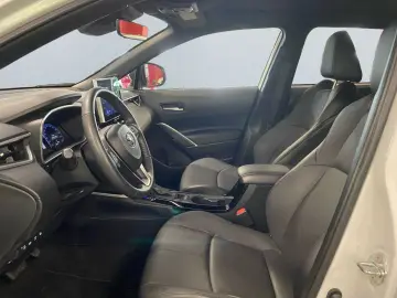 Corolla Cross Hybrid 2.0i Lounge*Leder*Navi*Pano