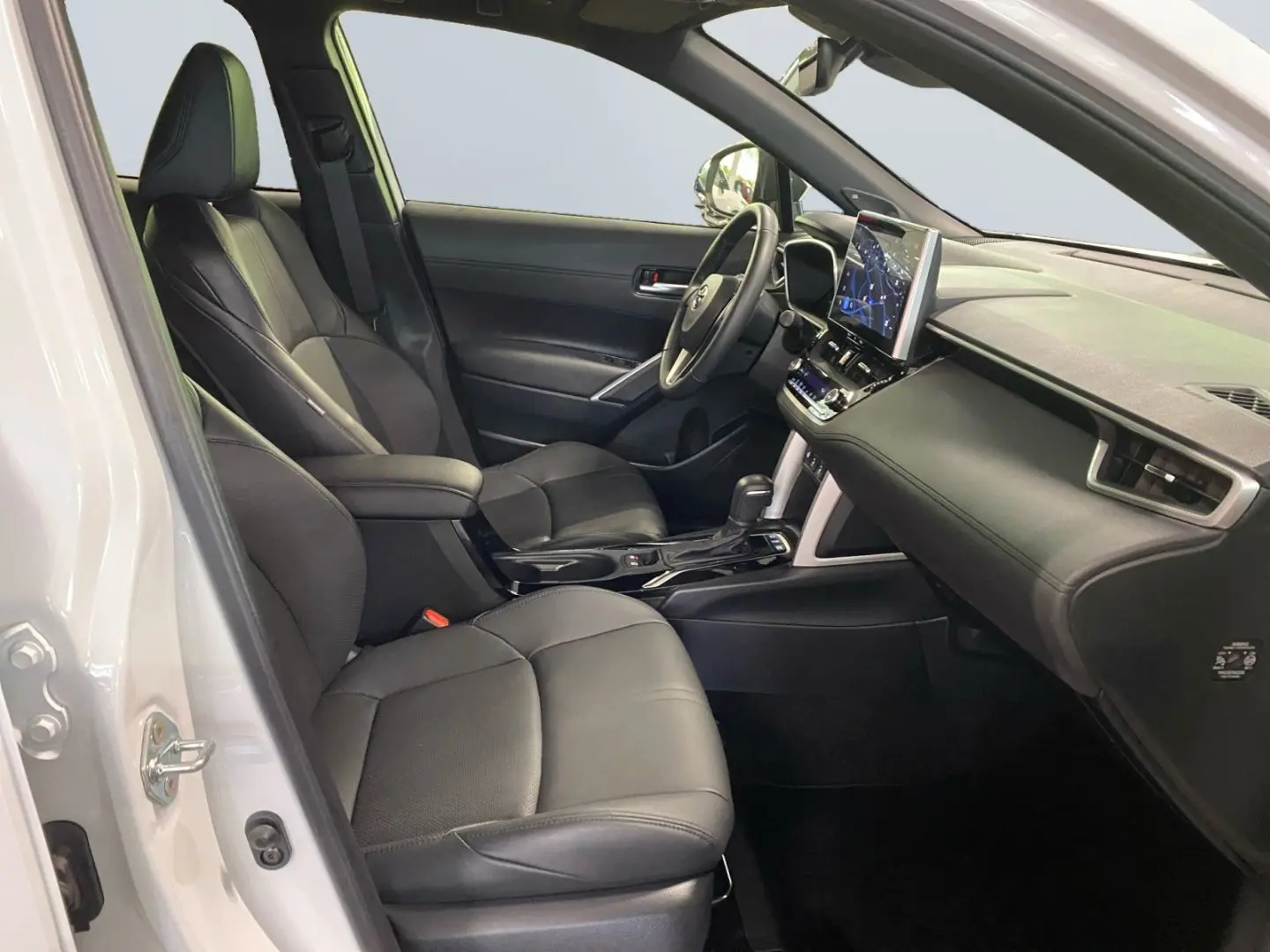 Corolla Cross Hybrid 2.0i Lounge*Leder*Navi*Pano