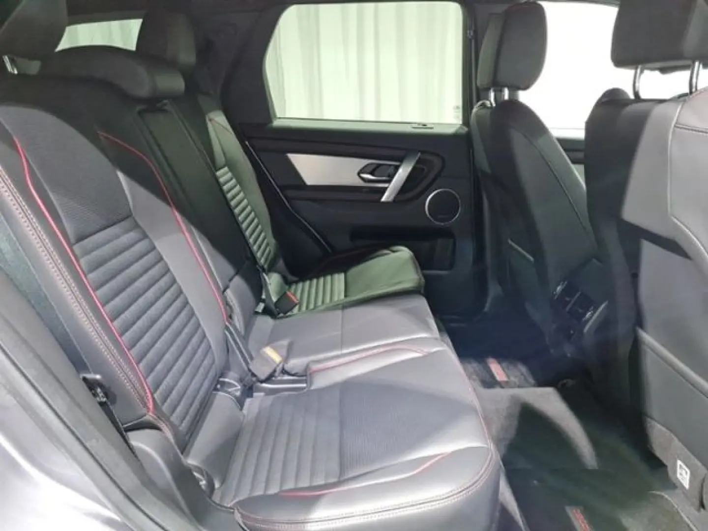 Discovery Sport D200 R-Dynamic SE AWD