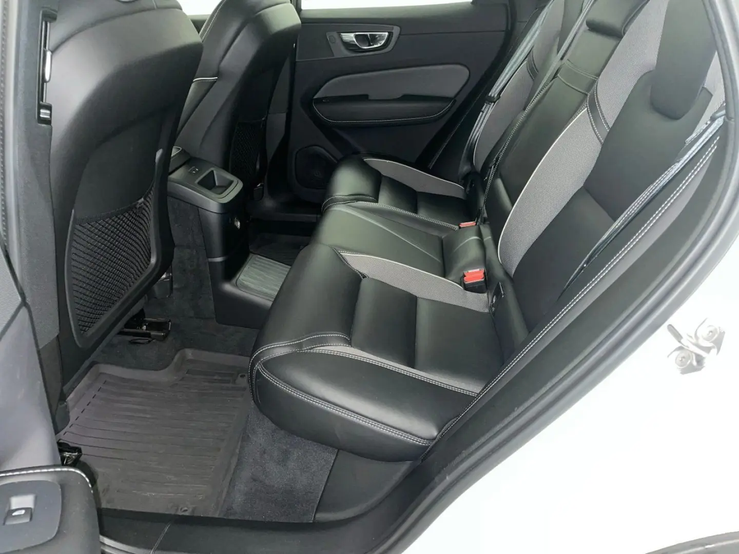 XC 60 T8 Twin Engine AWD R Design Plug-In