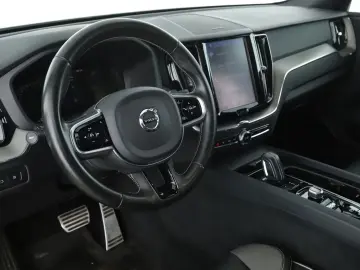 XC60 2.0 T6 Plug-in Hybrid R Design AWD Aut.*LED