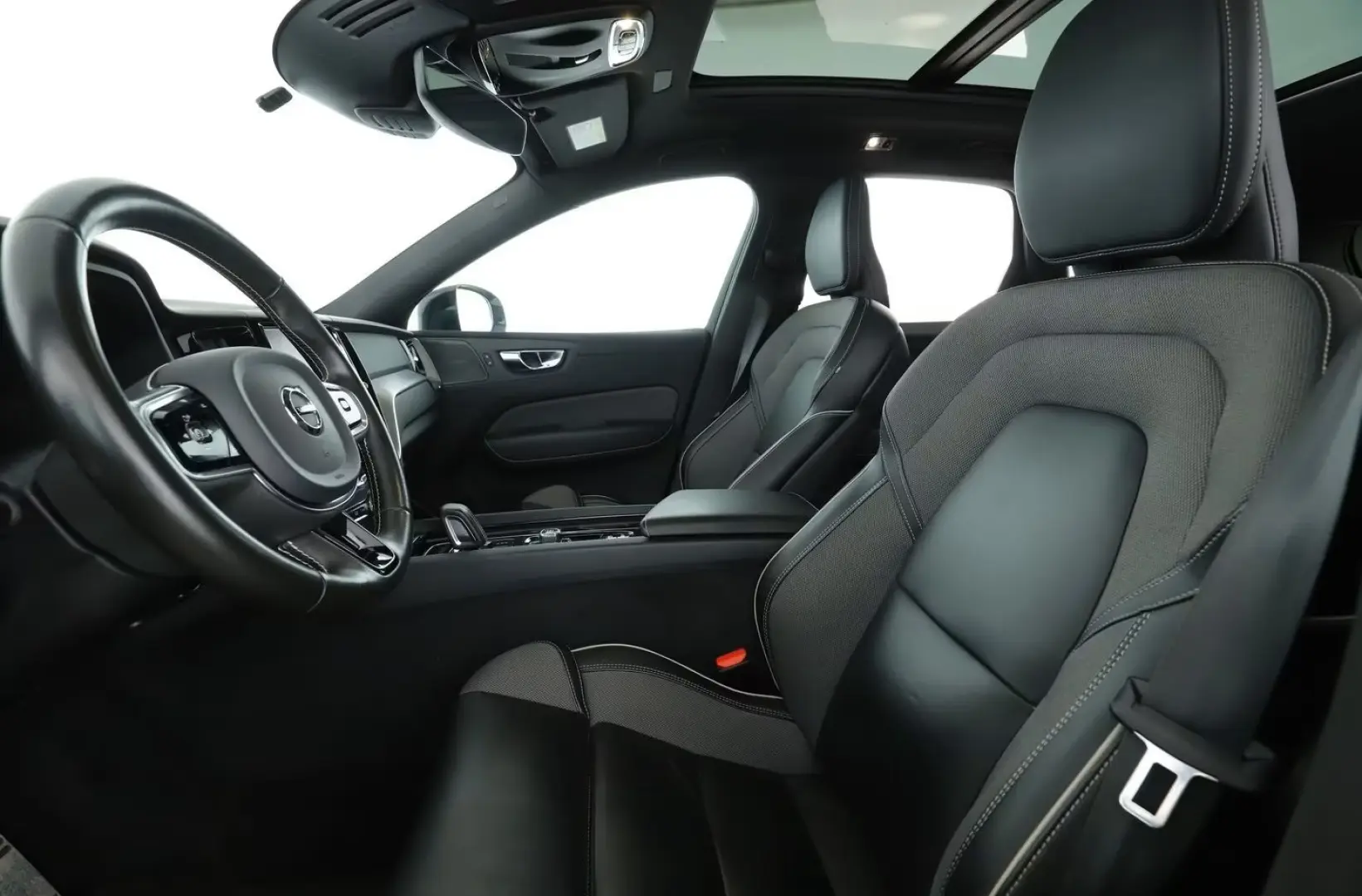 XC60 2.0 T6 Plug-in Hybrid R Design AWD Aut.*LED