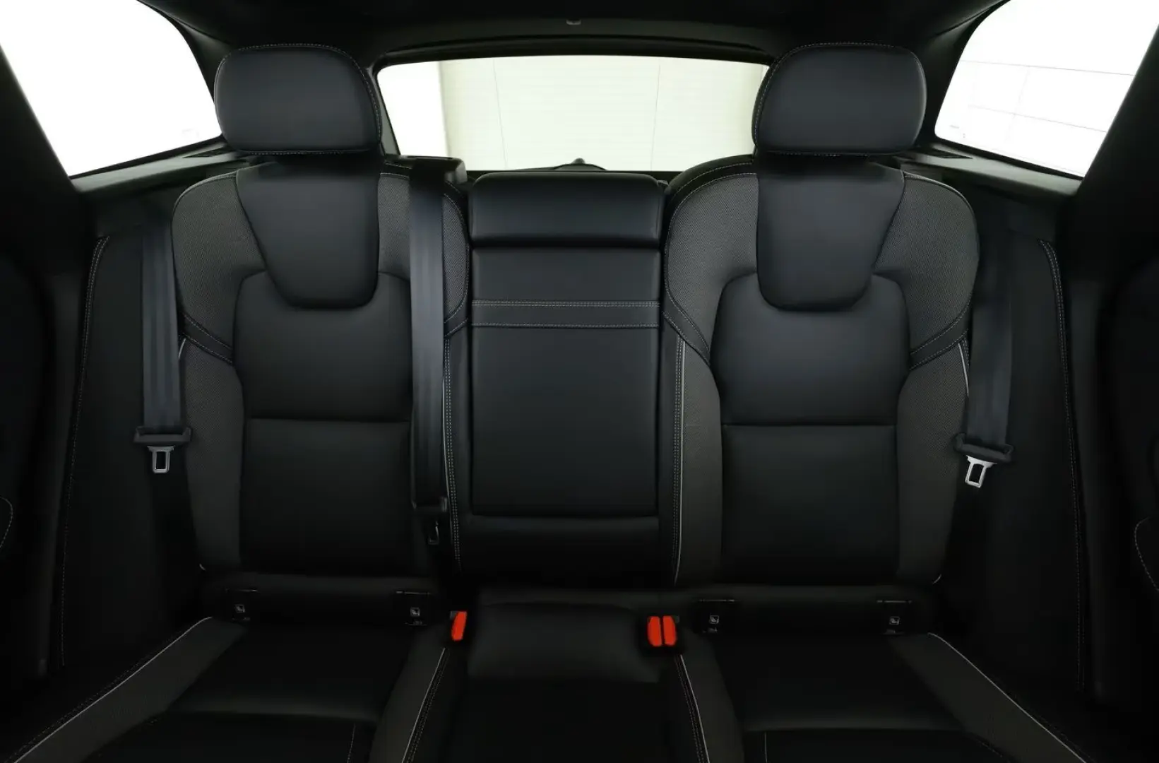 XC60 2.0 T6 Plug-in Hybrid R Design AWD Aut.*LED