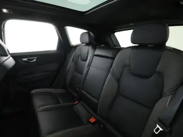 XC60 2.0 T6 Plug-in Hybrid R Design AWD Aut.*LED