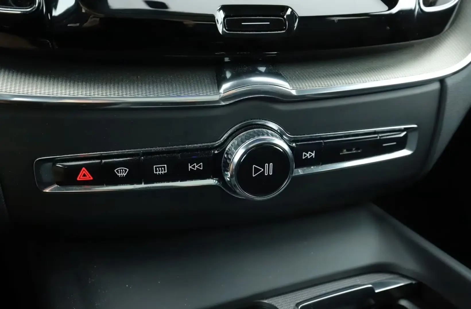XC60 2.0 T6 Plug-in Hybrid R Design AWD Aut.*LED