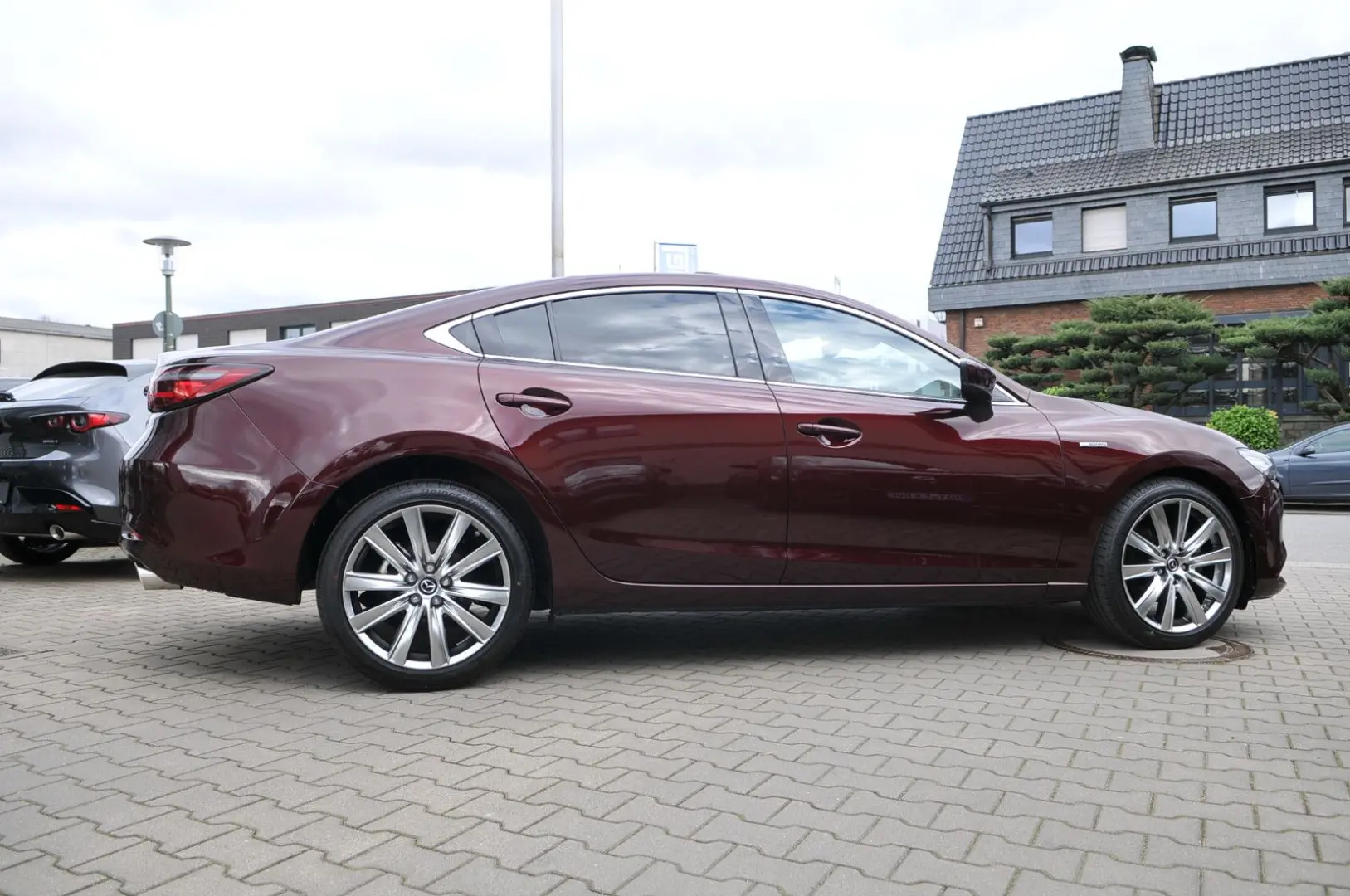 Mazda 6 Lim. 20th Anniversary*GSD*HUD*LEDER*360°