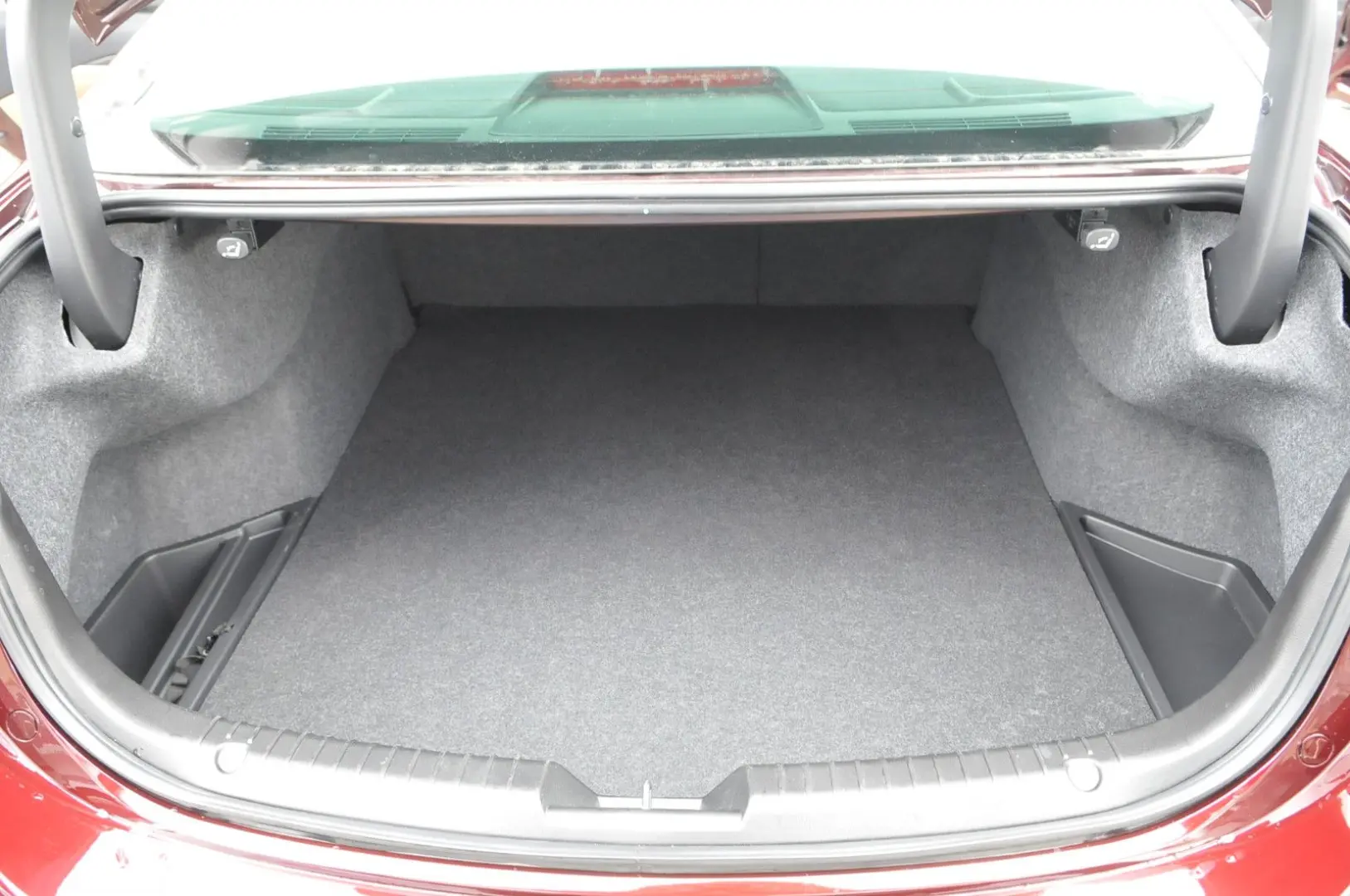 Mazda 6 Lim. 20th Anniversary*GSD*HUD*LEDER*360°