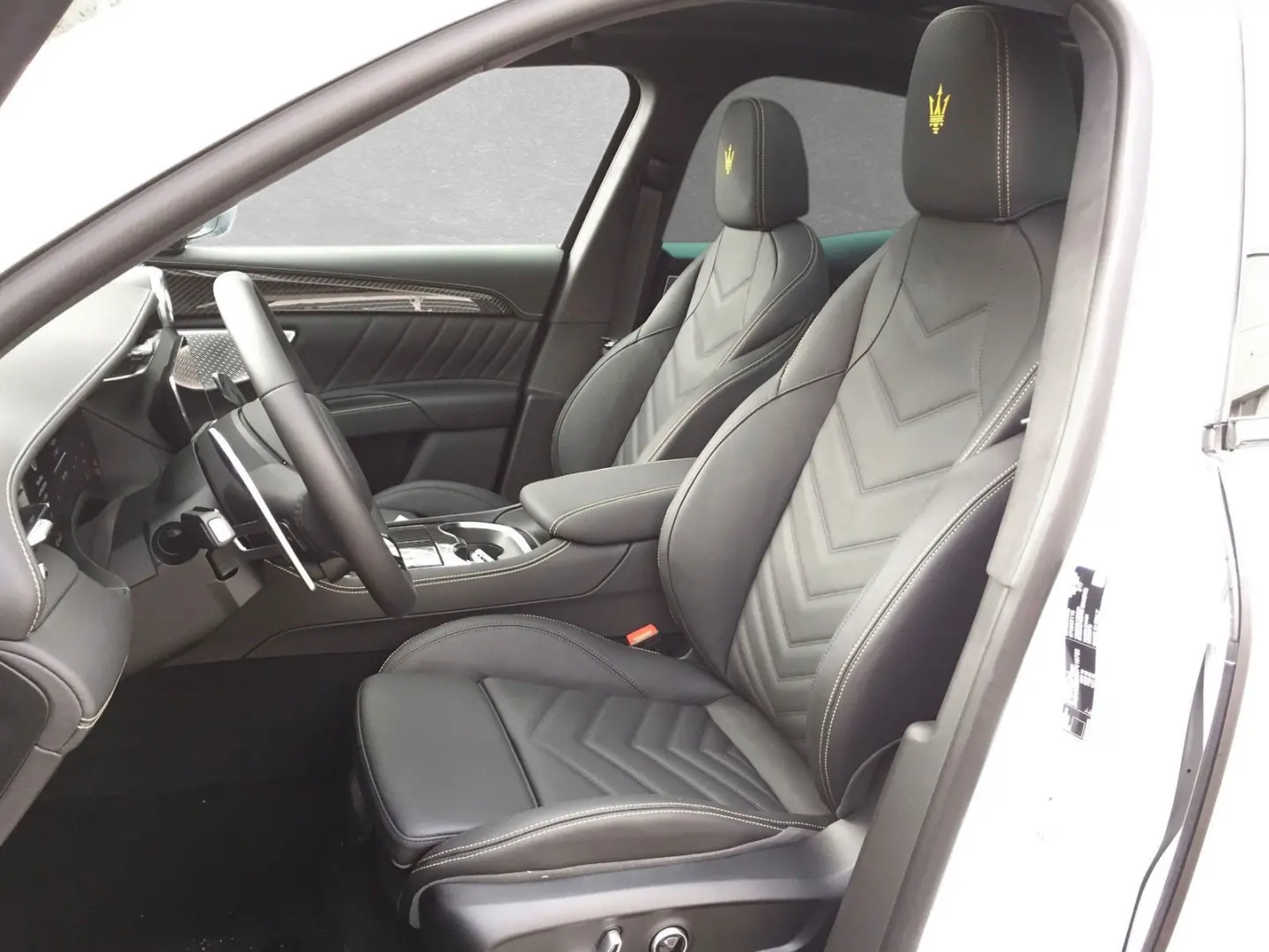 Grecale Modena Hybrid AWD MJ 23 ACC HUD LED SD