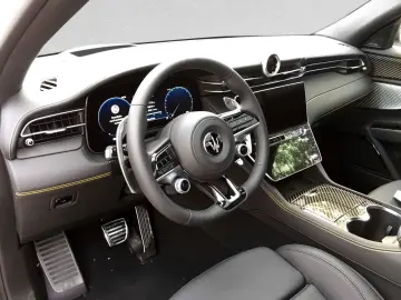 Grecale Modena Hybrid AWD MJ 23 ACC HUD LED SD