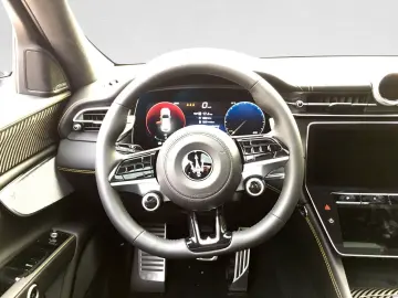 Grecale Modena Hybrid AWD MJ 23 ACC HUD LED SD