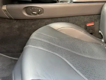 V8 Vantage
