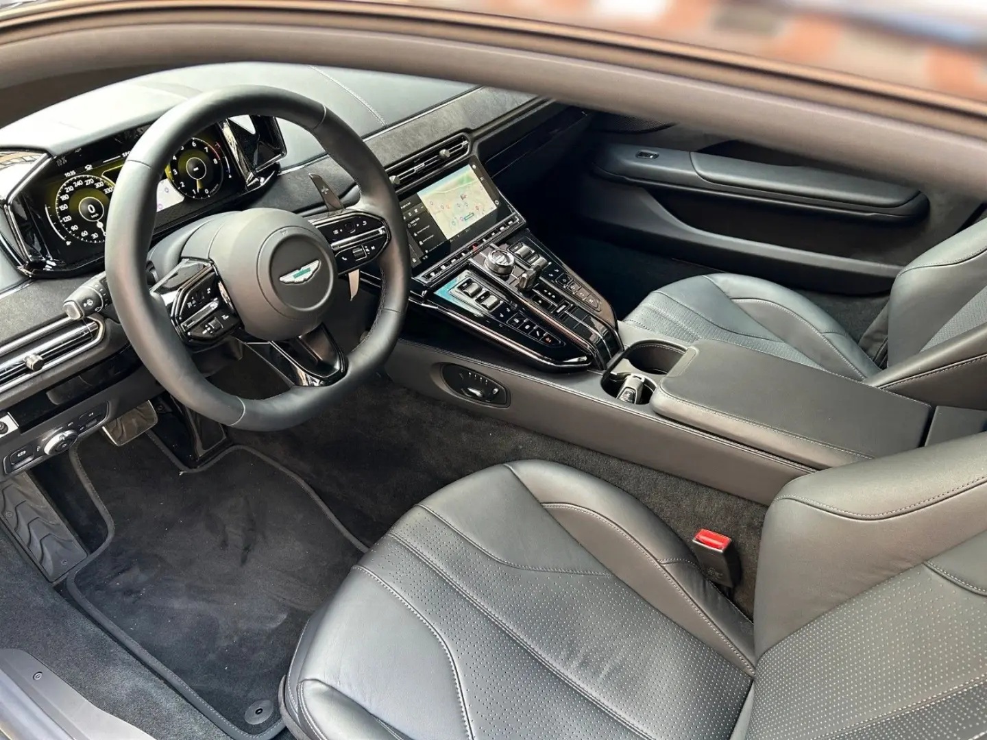 V8 Vantage