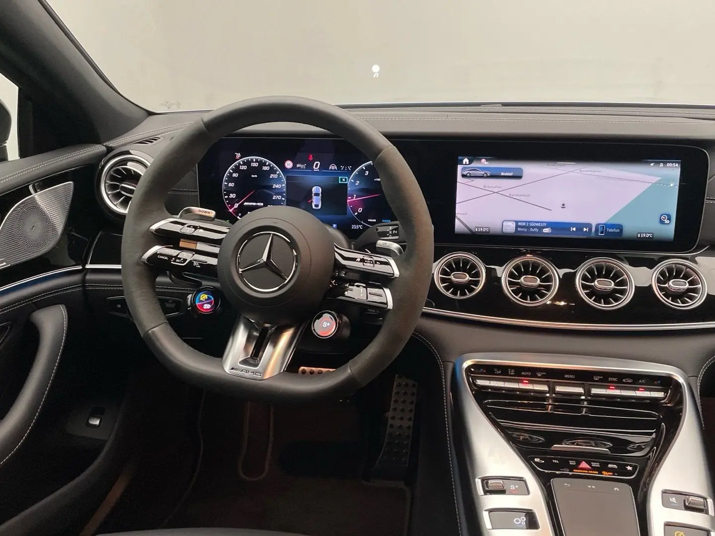 AMG GT 43 4M+ Night Panorama Head-Up Burmester