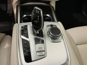 740d xDrive DrivAssProf+Innovation+Komfortsitze