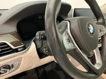 740d xDrive DrivAssProf+Innovation+Komfortsitze