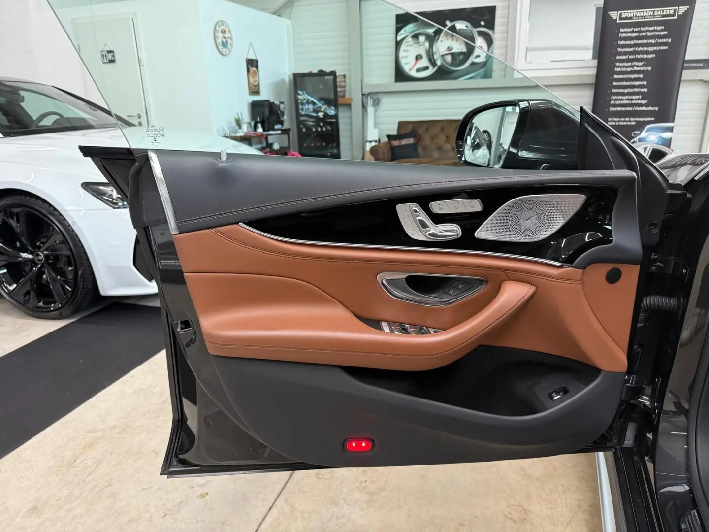 AMG GT 4trg/Burmester/Bi-Color/Massage/Multibeam