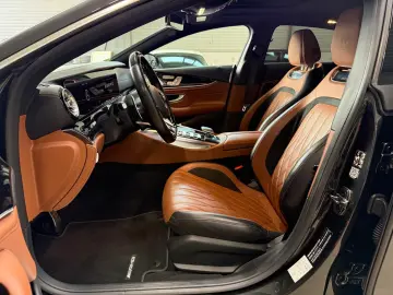 AMG GT 4trg/Burmester/Bi-Color/Massage/Multibeam