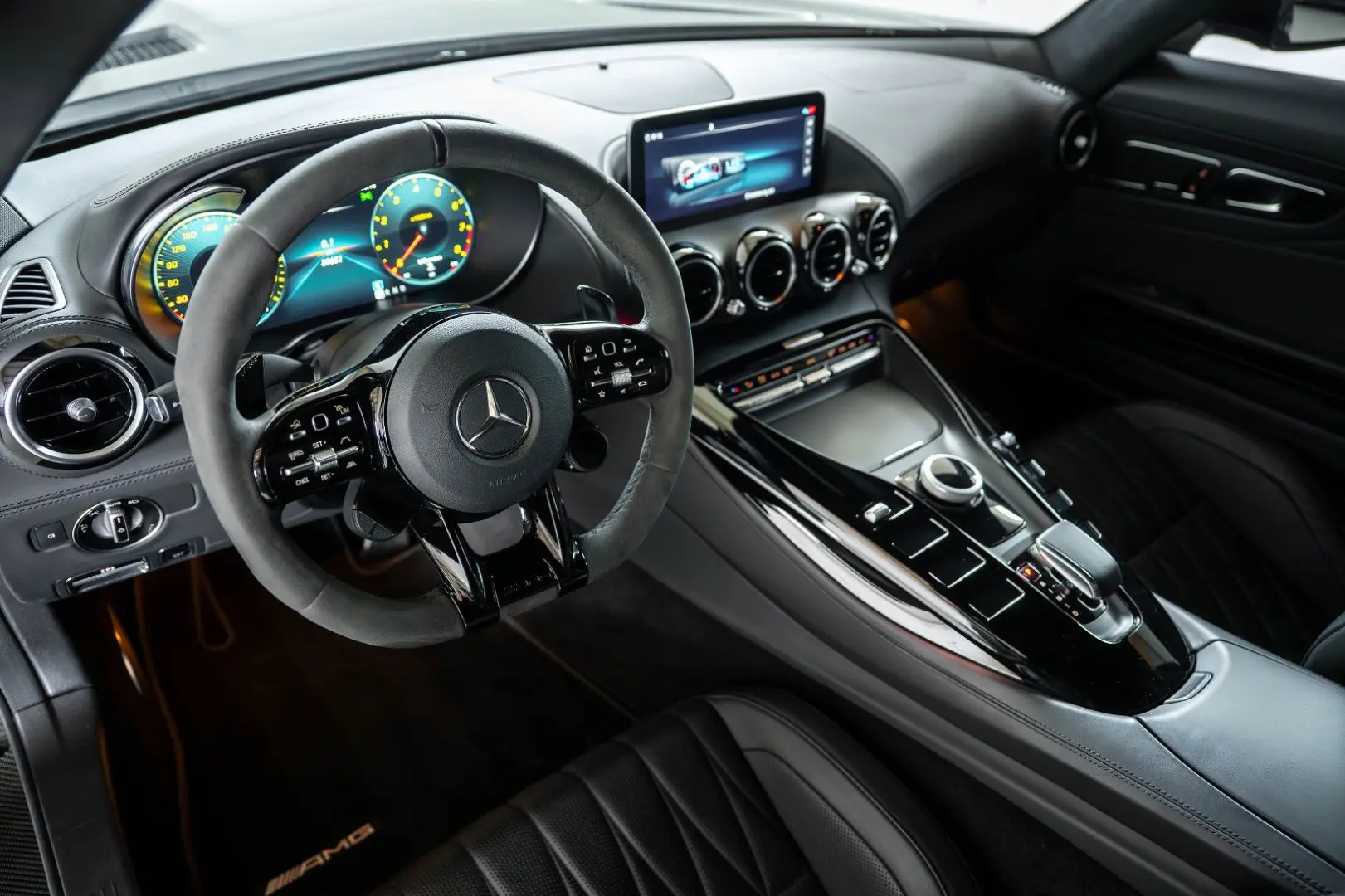 AMG GT NIGHT EDITION DYNAMIC PLUS CARBON BURMEST