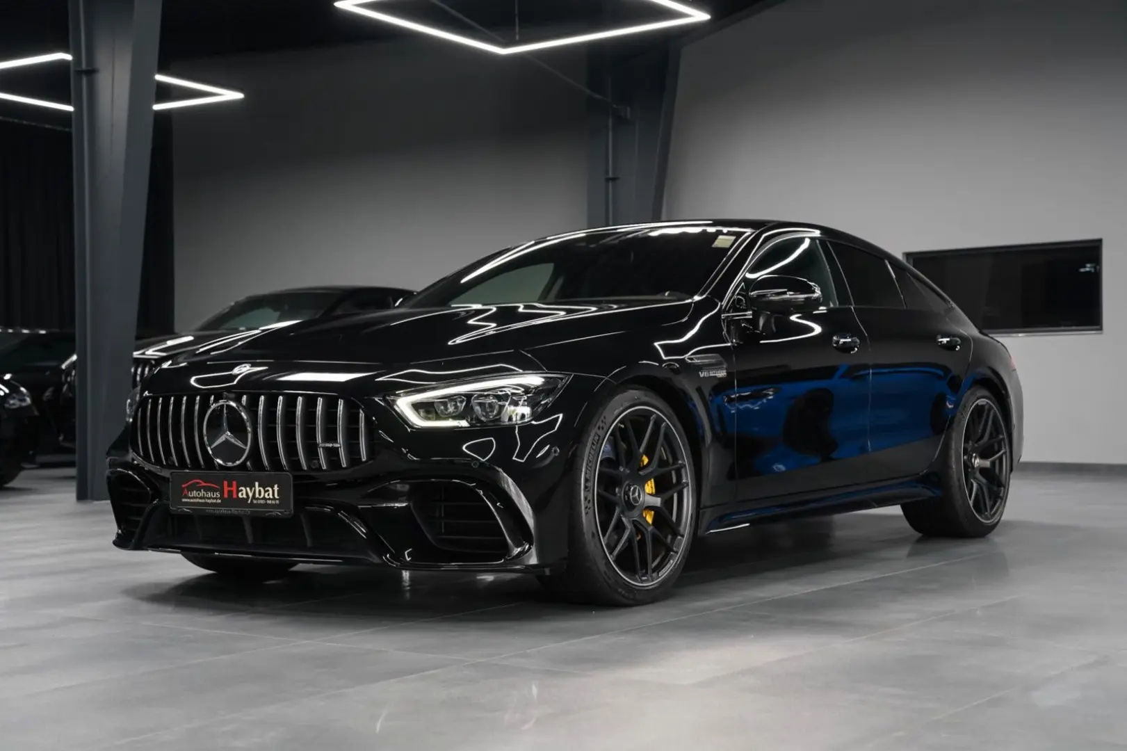 AMG GT 63 S 4Matic+ Exclusiv-HeadUp-21
