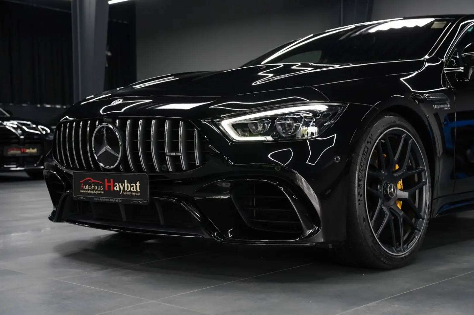 AMG GT 63 S 4Matic+ Exclusiv-HeadUp-21