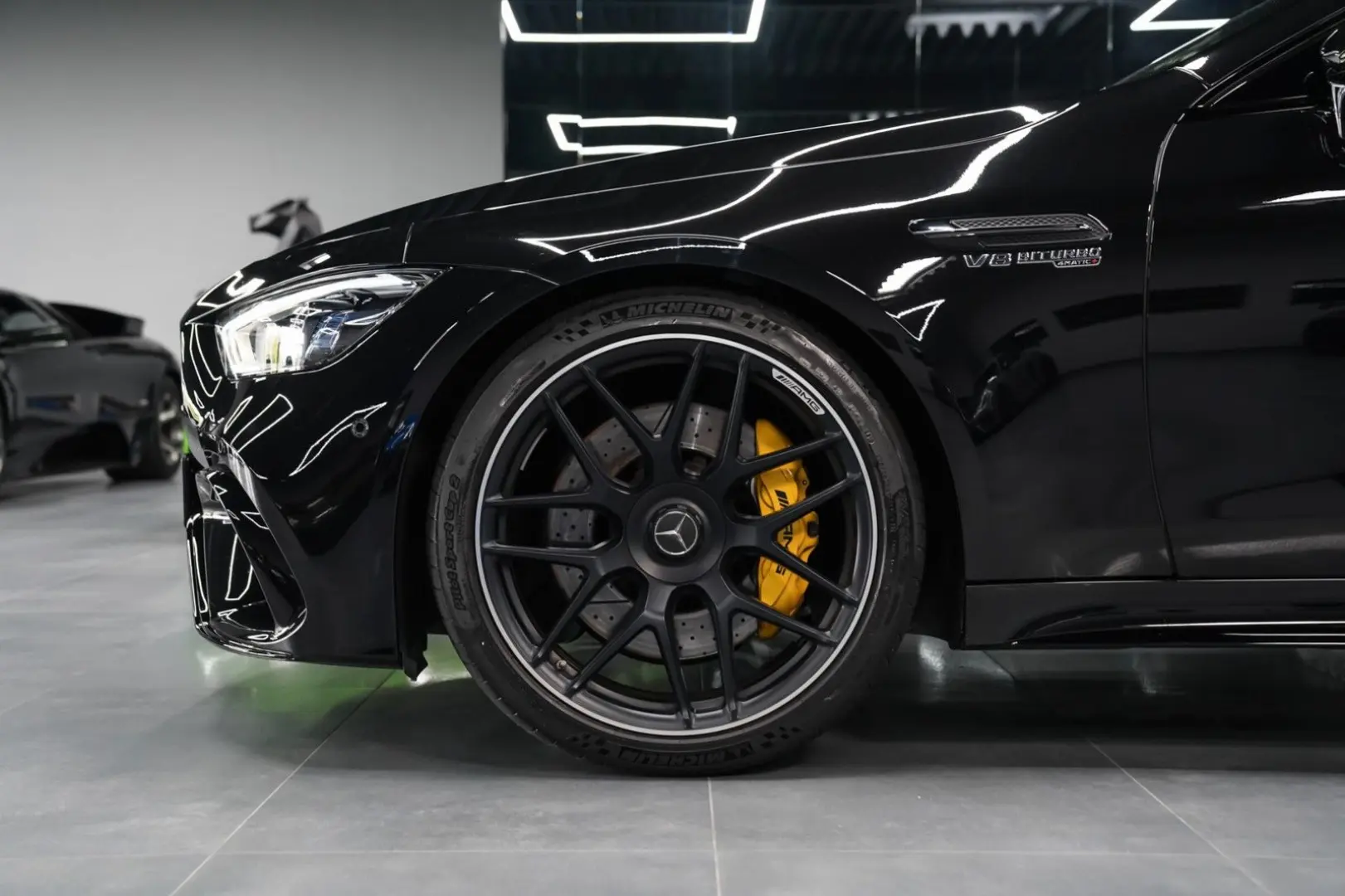 AMG GT 63 S 4Matic+ Exclusiv-HeadUp-21