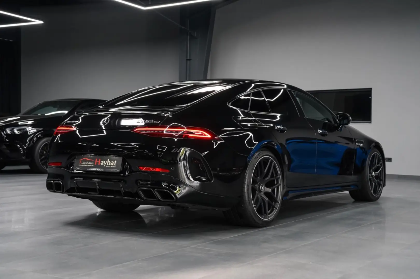 AMG GT 63 S 4Matic+ Exclusiv-HeadUp-21