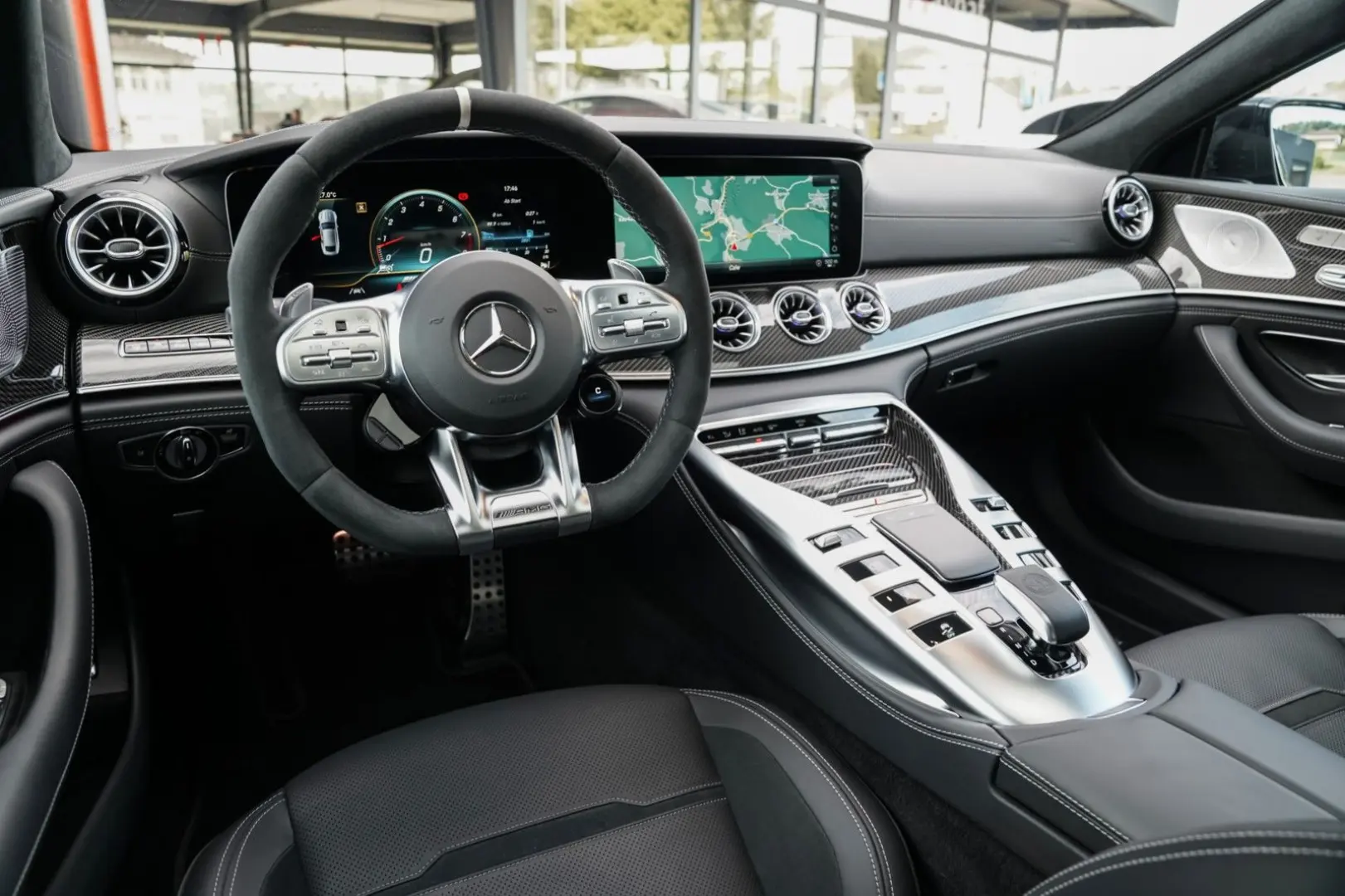 AMG GT 63 S 4Matic+ Exclusiv-HeadUp-21