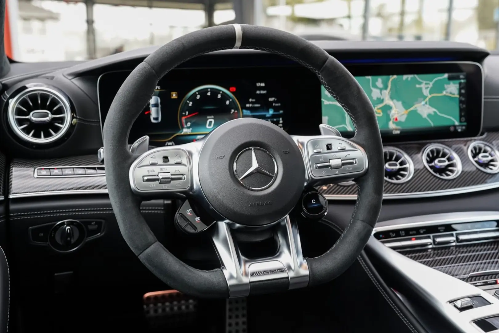 AMG GT 63 S 4Matic+ Exclusiv-HeadUp-21