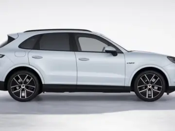Cayenne E-Hybrid Massage Sportabgas HeadUp