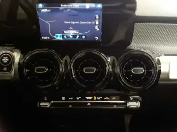 GLB 200 d 8G-BusiP AssiP MBUX LrHz LED