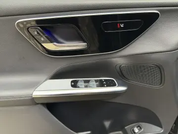 GLC 220 d 4M Avantgarde SHZ*LED*Spurhalte*AHK*++